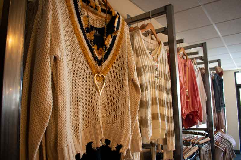 Womans-Clothing