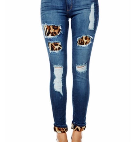 Kancan skinny distressed jeans with leopard print