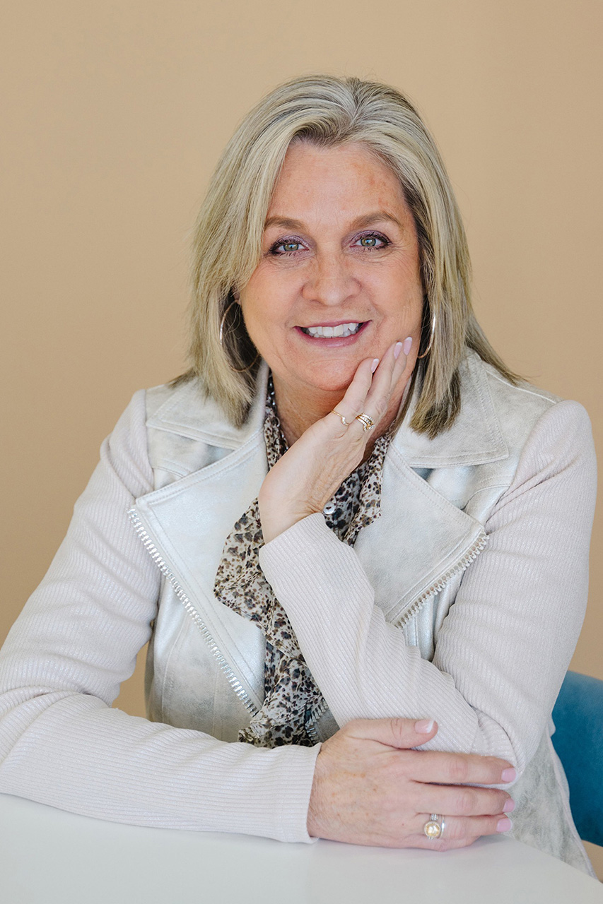 Johnston-About-Resized_DSC_3700